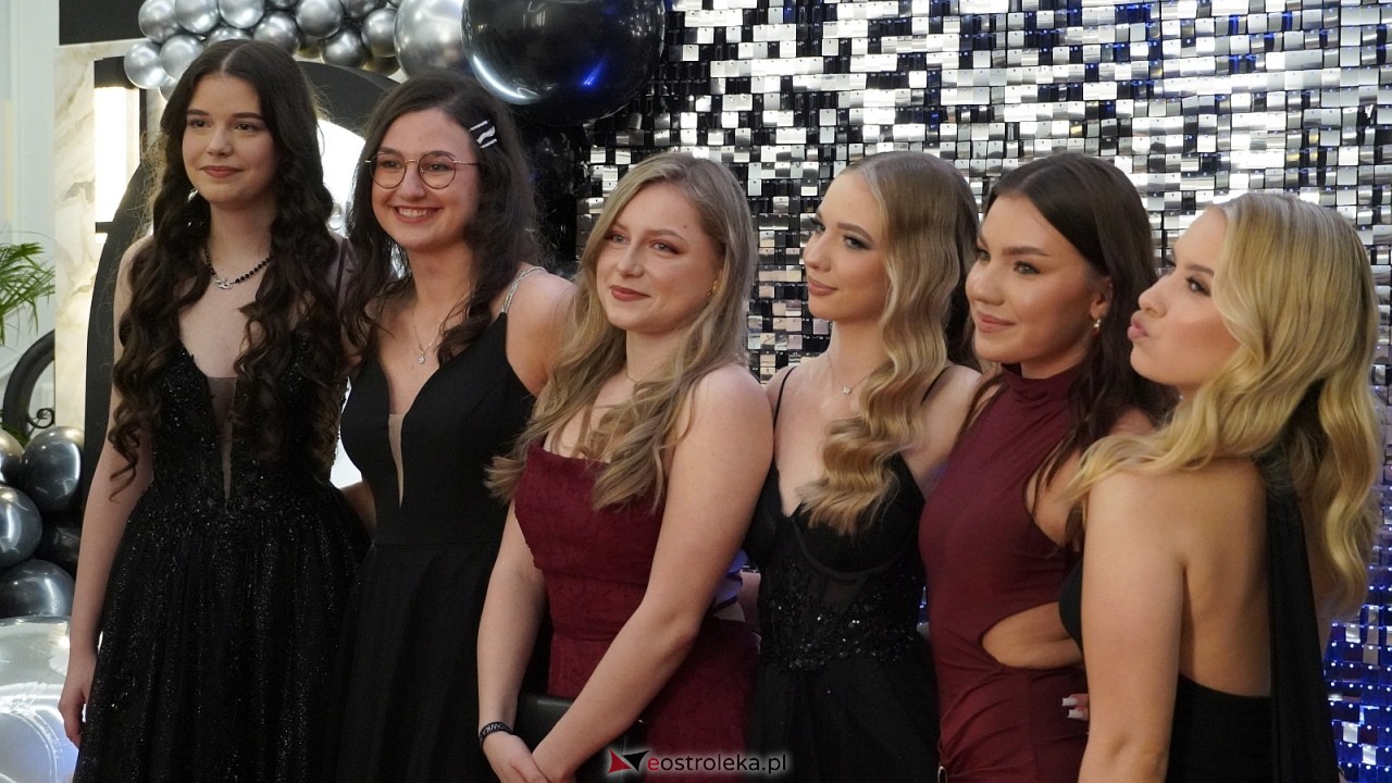 Studniówka II LO w Ostrołęce [10.01.2026] - zdjęcie #226 - eOstroleka.pl