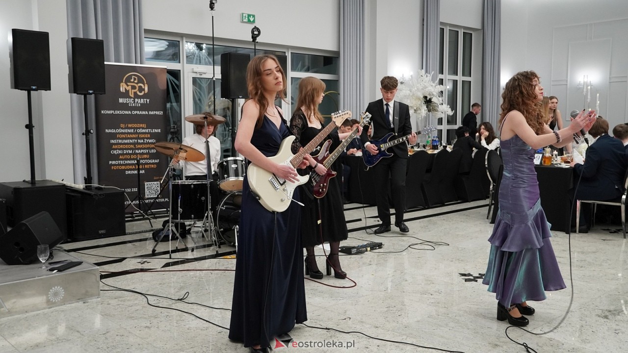 Studniówka II LO w Ostrołęce [10.01.2026] - zdjęcie #213 - eOstroleka.pl