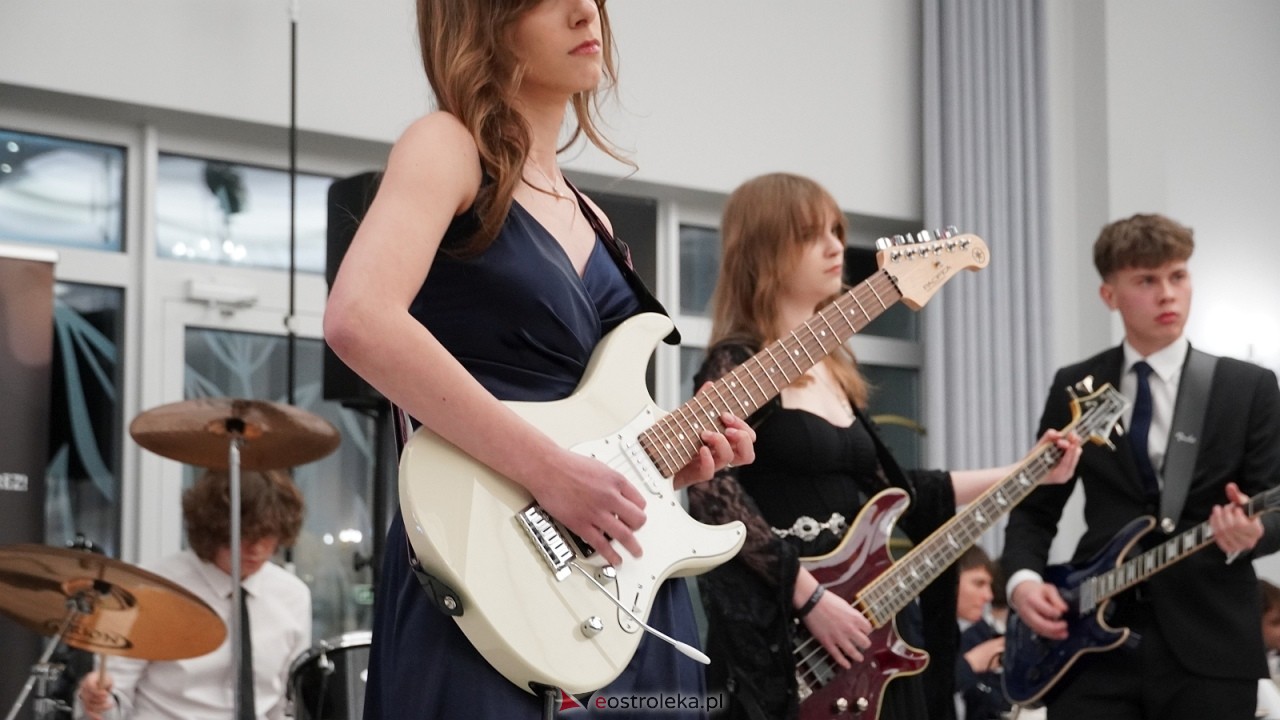 Studniówka II LO w Ostrołęce [10.01.2026] - zdjęcie #209 - eOstroleka.pl