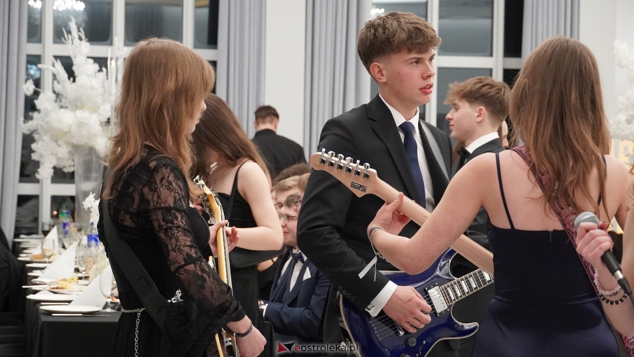 Studniówka II LO w Ostrołęce [10.01.2026] - zdjęcie #190 - eOstroleka.pl