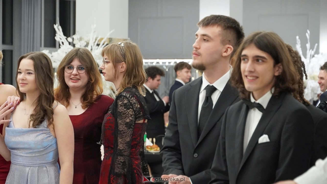 Studniówka II LO w Ostrołęce [10.01.2026] - zdjęcie #186 - eOstroleka.pl