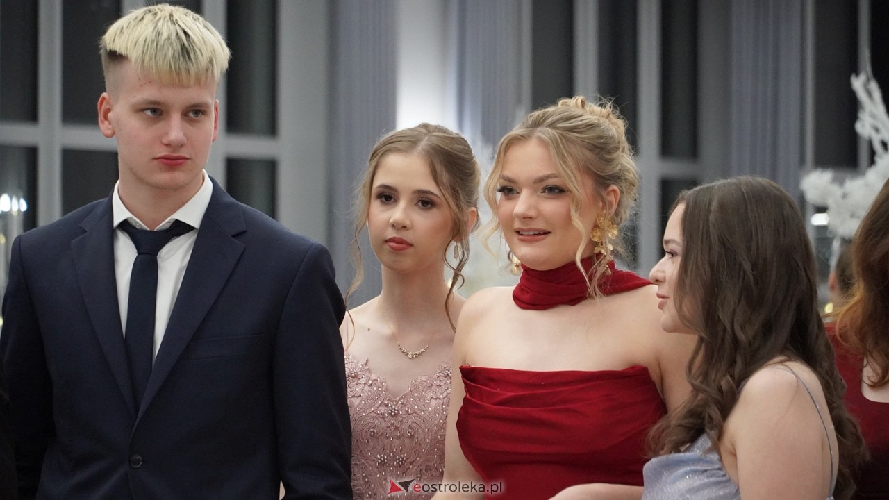 Studniówka II LO w Ostrołęce [10.01.2026] - zdjęcie #185 - eOstroleka.pl