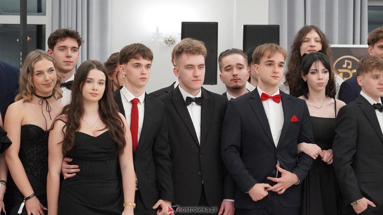 Studniówka II LO w Ostrołęce [10.01.2026] - zdjęcie #179 - eOstroleka.pl