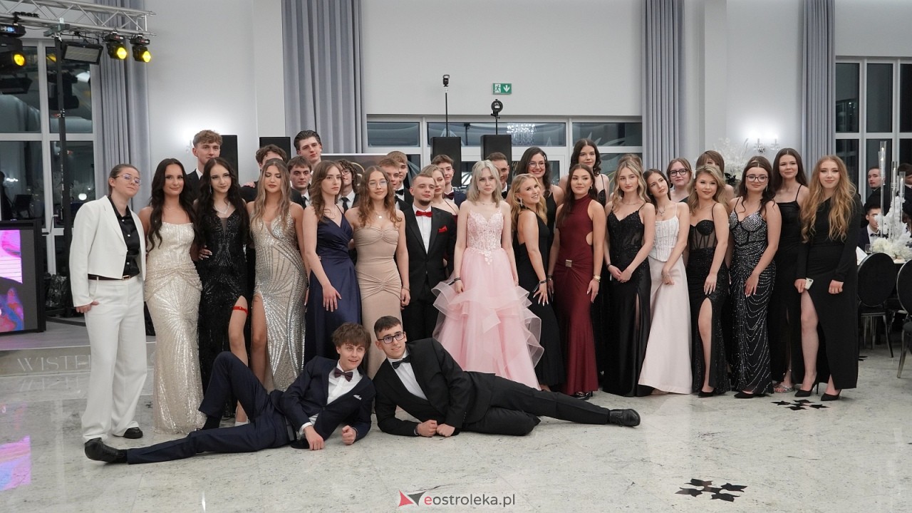 Studniówka II LO w Ostrołęce [10.01.2026] - zdjęcie #178 - eOstroleka.pl