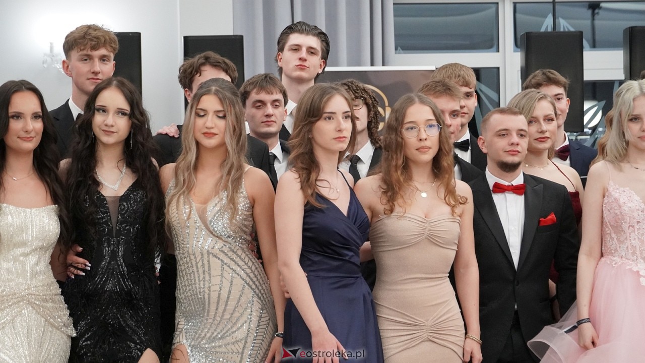 Studniówka II LO w Ostrołęce [10.01.2026] - zdjęcie #176 - eOstroleka.pl
