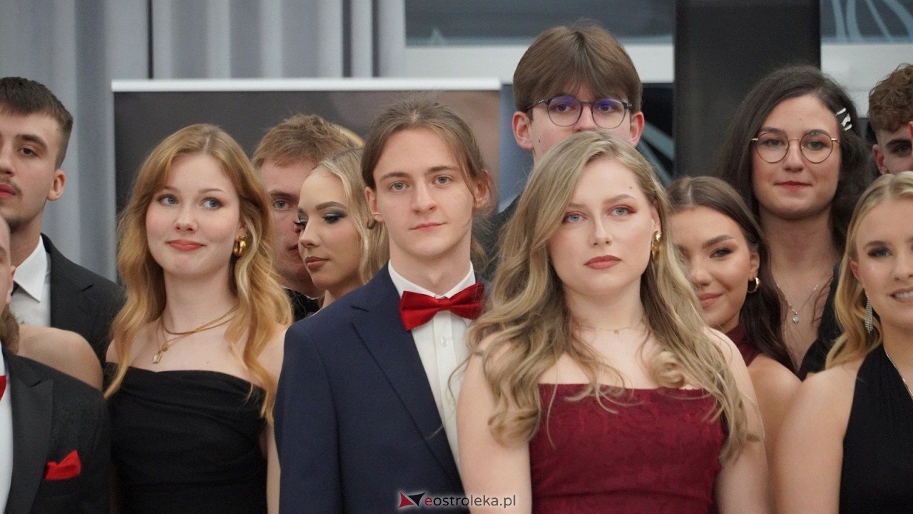 Studniówka II LO w Ostrołęce [10.01.2026] - zdjęcie #172 - eOstroleka.pl