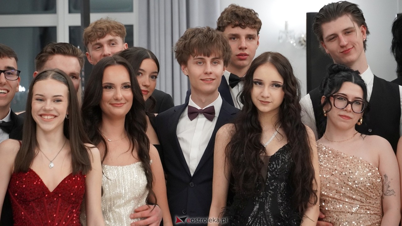 Studniówka II LO w Ostrołęce [10.01.2026] - zdjęcie #165 - eOstroleka.pl