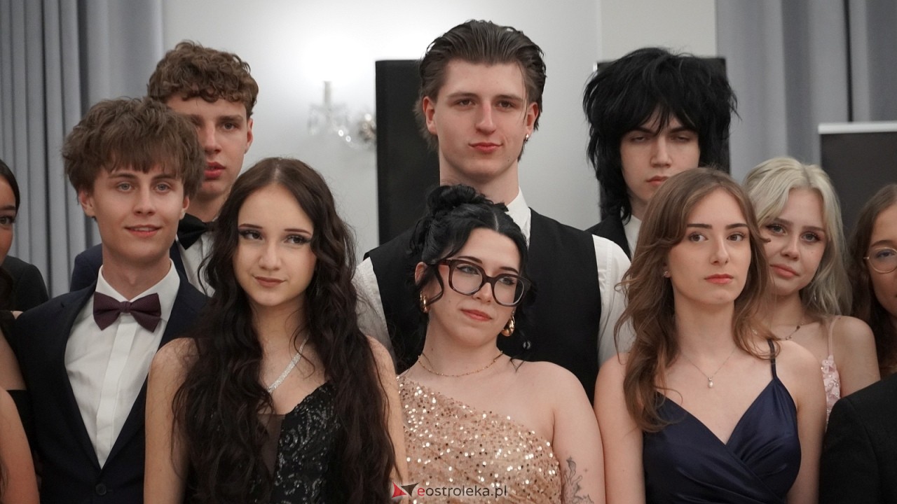 Studniówka II LO w Ostrołęce [10.01.2026] - zdjęcie #164 - eOstroleka.pl