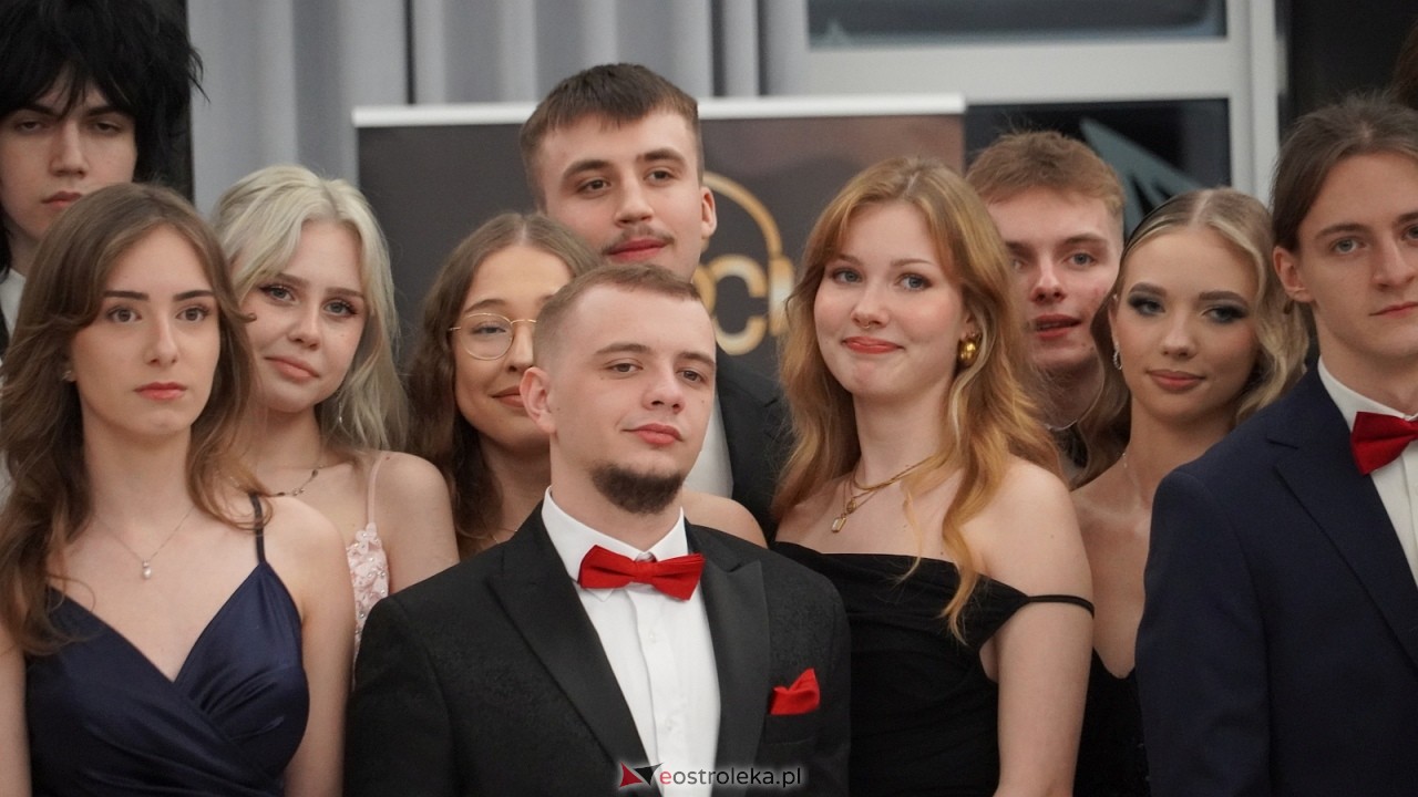 Studniówka II LO w Ostrołęce [10.01.2026] - zdjęcie #163 - eOstroleka.pl