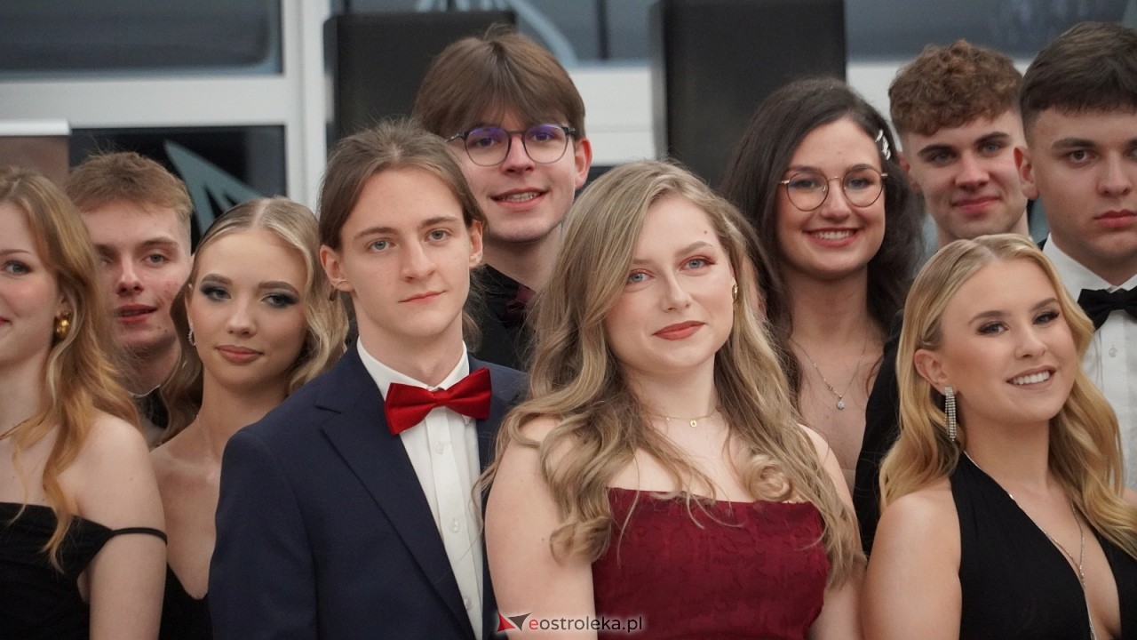 Studniówka II LO w Ostrołęce [10.01.2026] - zdjęcie #162 - eOstroleka.pl