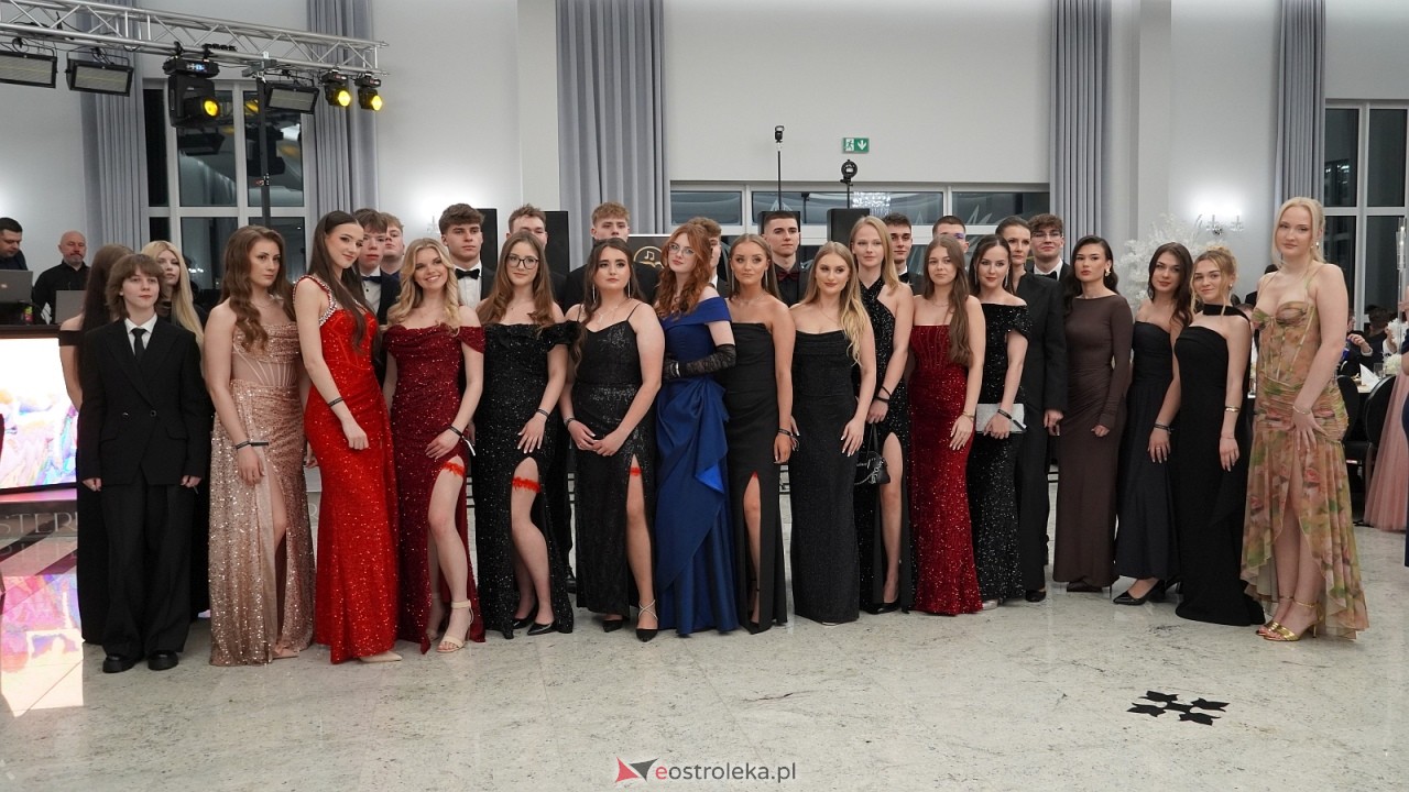 Studniówka II LO w Ostrołęce [10.01.2026] - zdjęcie #161 - eOstroleka.pl