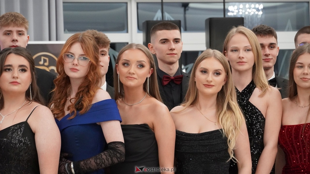 Studniówka II LO w Ostrołęce [10.01.2026] - zdjęcie #159 - eOstroleka.pl