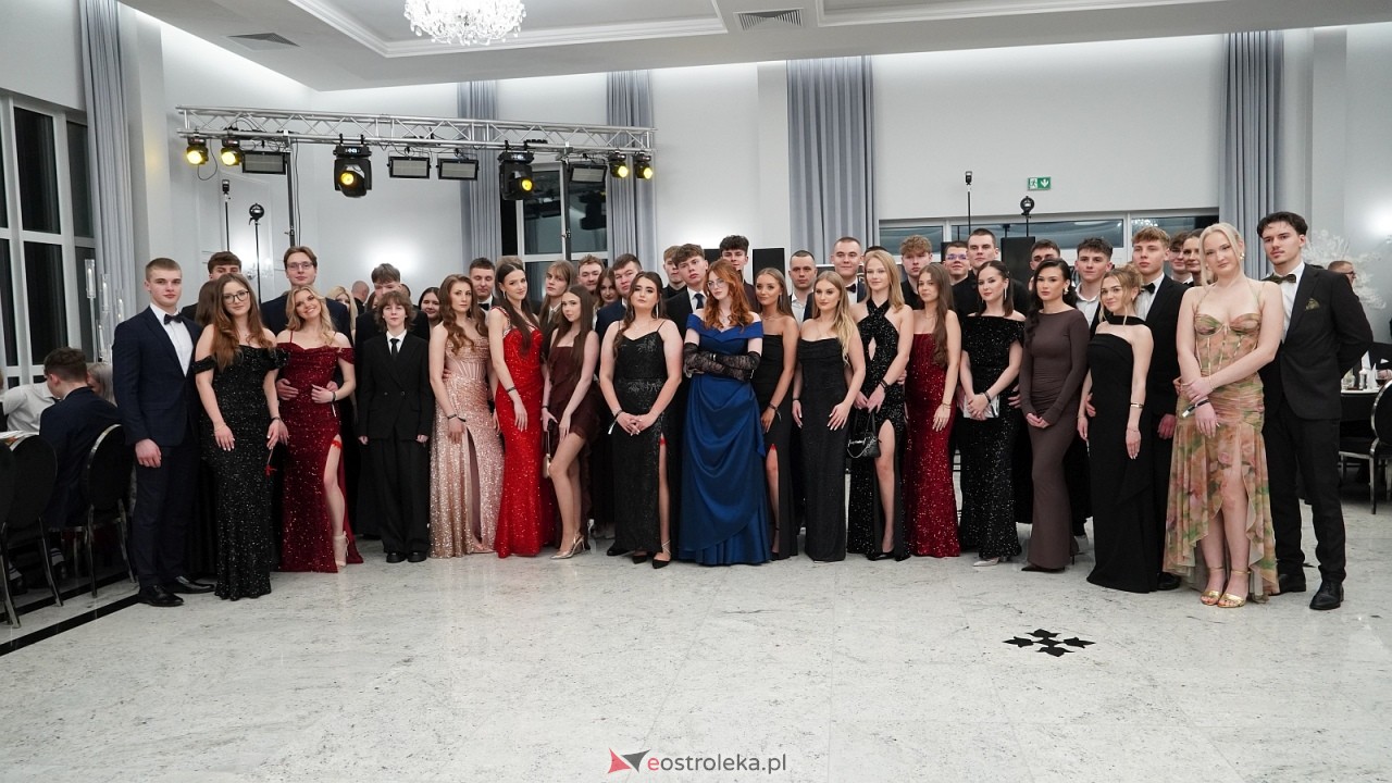 Studniówka II LO w Ostrołęce [10.01.2026] - zdjęcie #157 - eOstroleka.pl