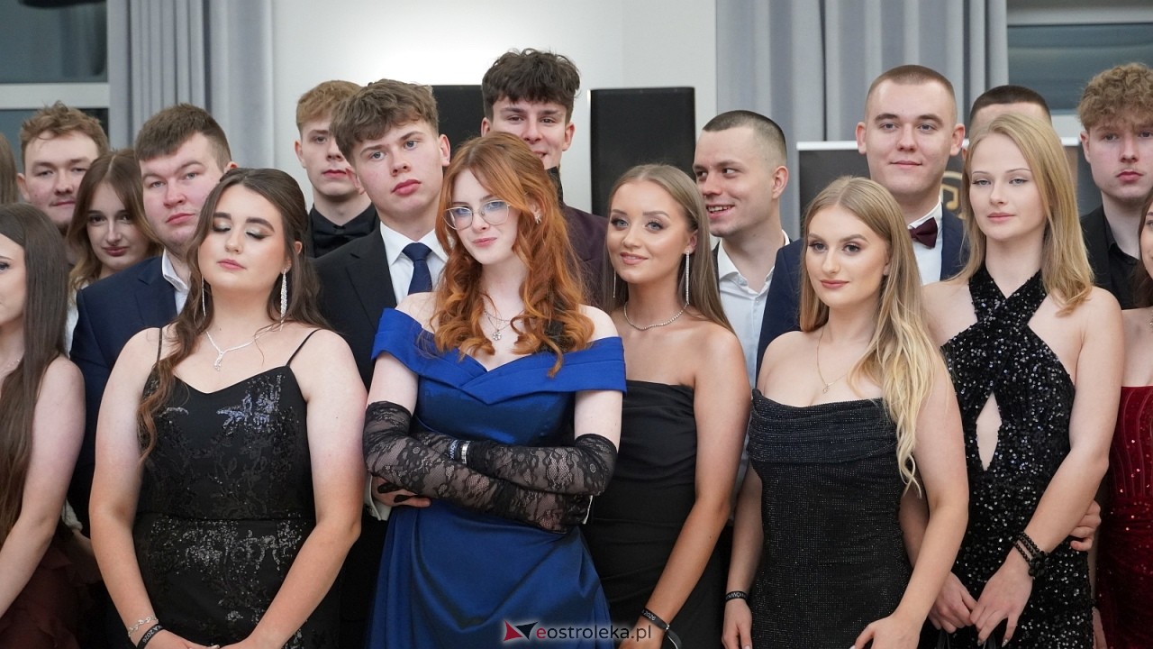 Studniówka II LO w Ostrołęce [10.01.2026] - zdjęcie #154 - eOstroleka.pl