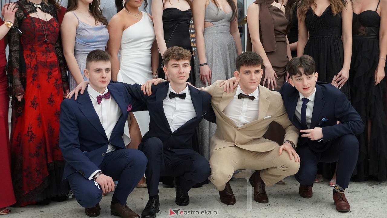 Studniówka II LO w Ostrołęce [10.01.2026] - zdjęcie #150 - eOstroleka.pl