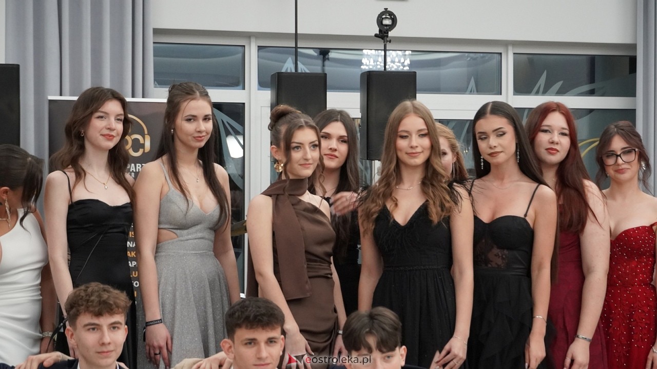 Studniówka II LO w Ostrołęce [10.01.2026] - zdjęcie #149 - eOstroleka.pl
