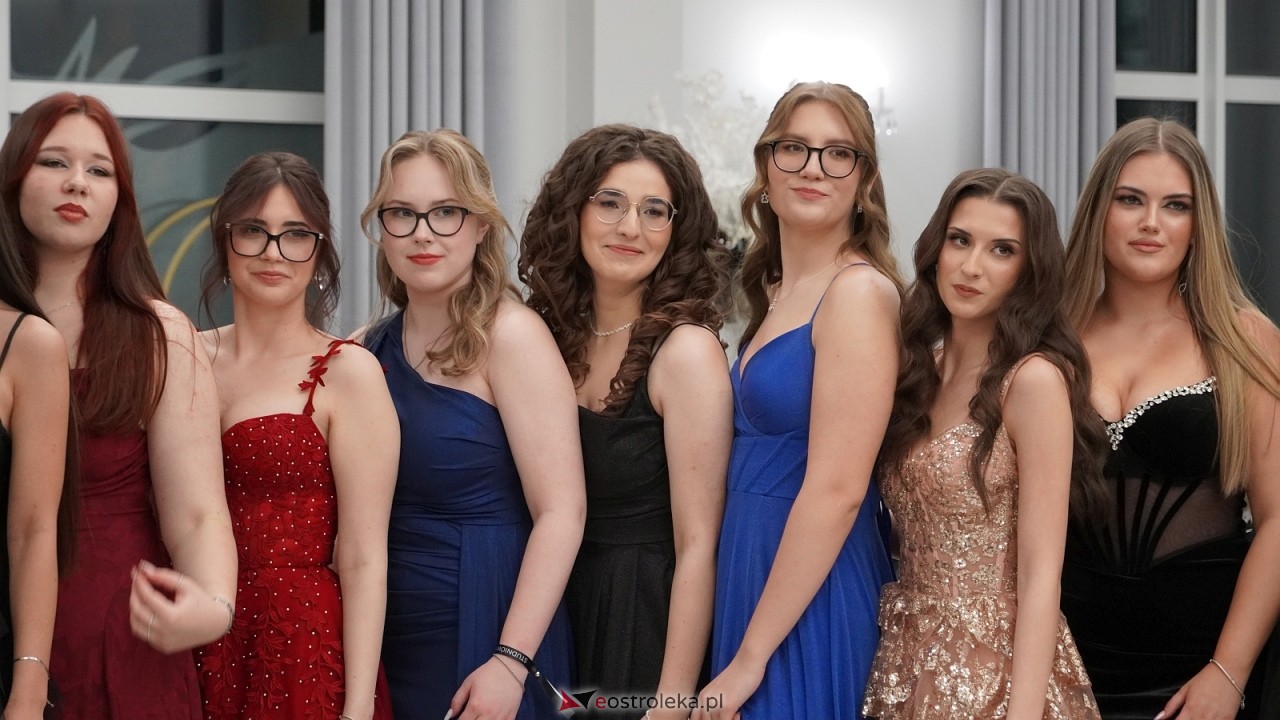 Studniówka II LO w Ostrołęce [10.01.2026] - zdjęcie #148 - eOstroleka.pl