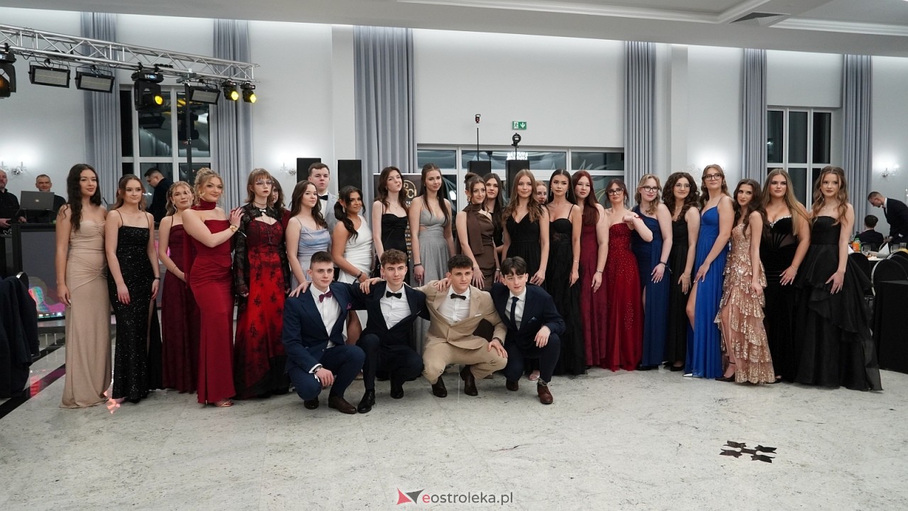 Studniówka II LO w Ostrołęce [10.01.2026] - zdjęcie #146 - eOstroleka.pl