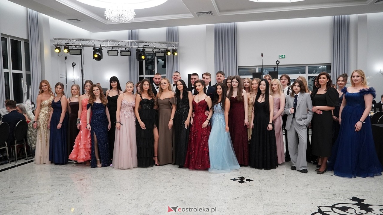 Studniówka II LO w Ostrołęce [10.01.2026] - zdjęcie #143 - eOstroleka.pl