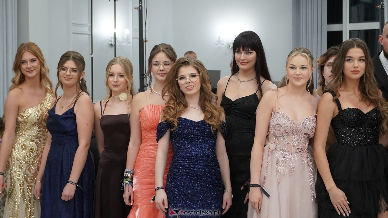 Studniówka II LO w Ostrołęce [10.01.2026] - zdjęcie #142 - eOstroleka.pl