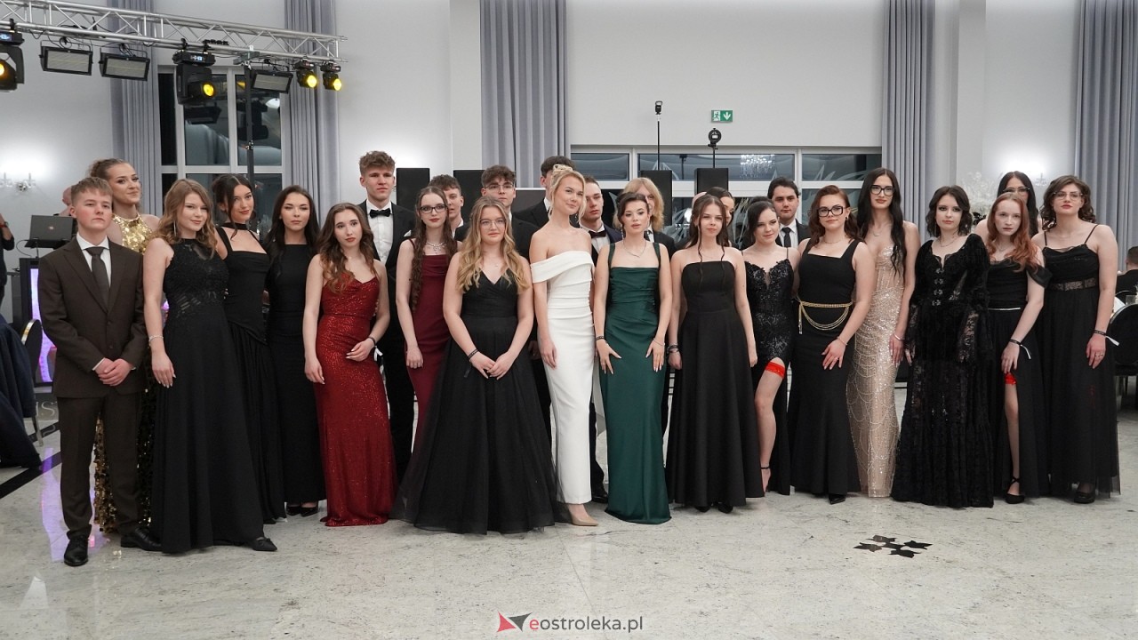 Studniówka II LO w Ostrołęce [10.01.2026] - zdjęcie #132 - eOstroleka.pl