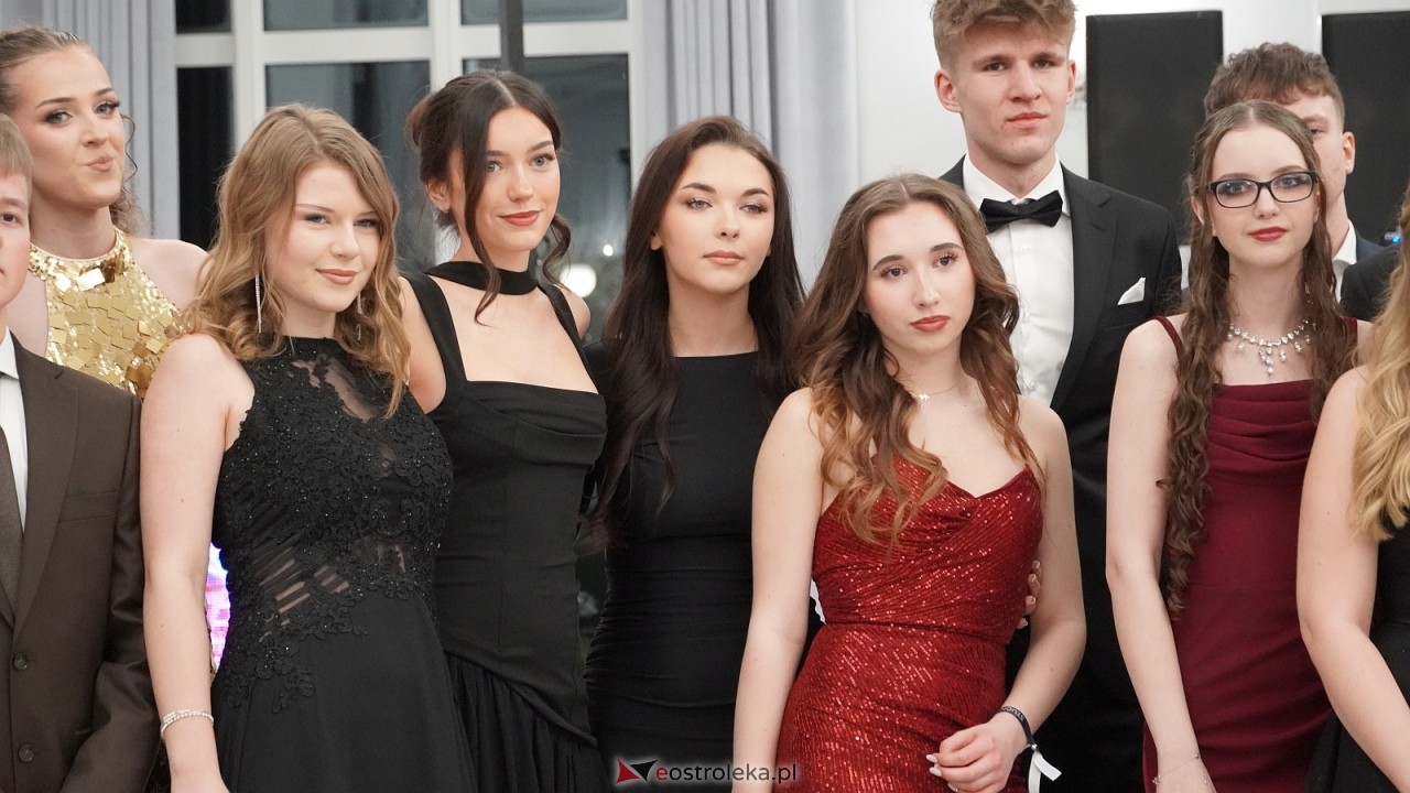 Studniówka II LO w Ostrołęce [10.01.2026] - zdjęcie #130 - eOstroleka.pl
