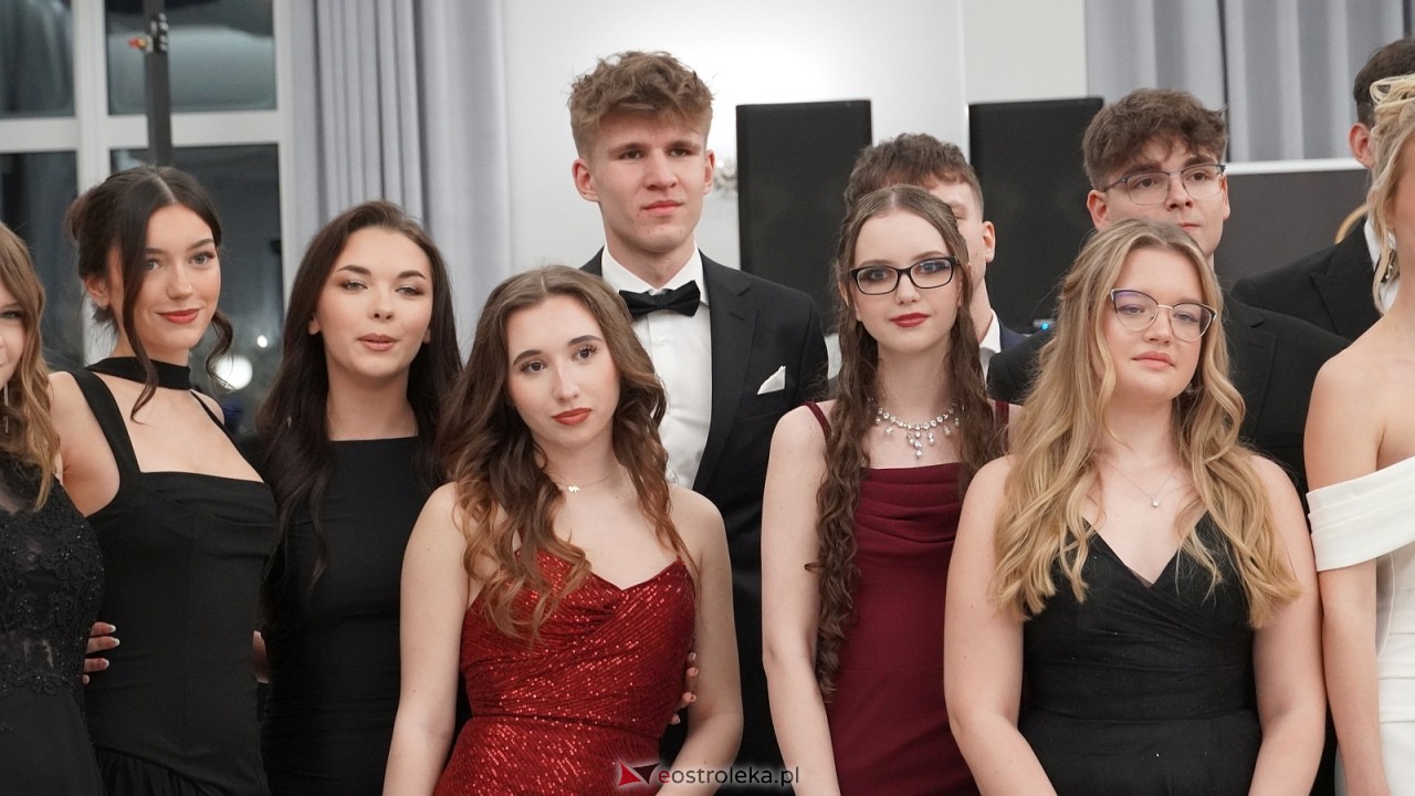 Studniówka II LO w Ostrołęce [10.01.2026] - zdjęcie #129 - eOstroleka.pl