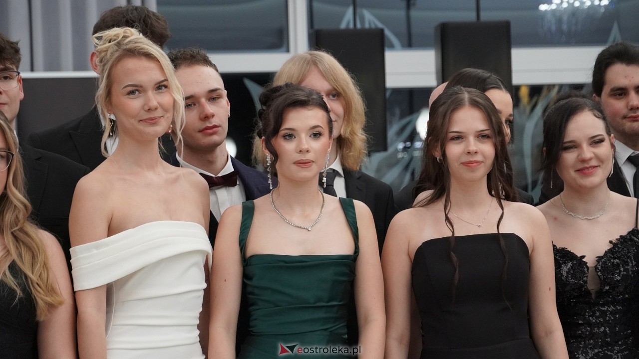 Studniówka II LO w Ostrołęce [10.01.2026] - zdjęcie #127 - eOstroleka.pl