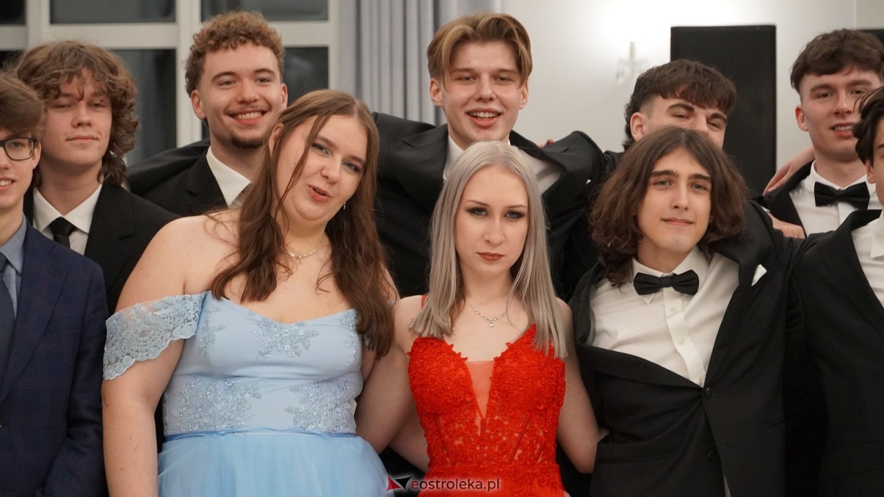 Studniówka II LO w Ostrołęce [10.01.2026] - zdjęcie #119 - eOstroleka.pl