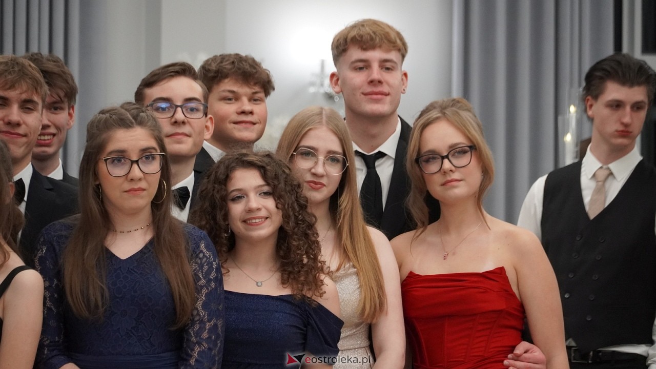 Studniówka II LO w Ostrołęce [10.01.2026] - zdjęcie #113 - eOstroleka.pl