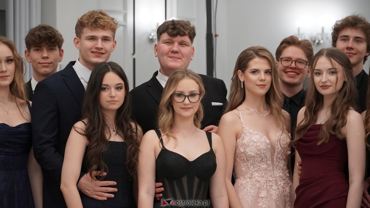 Studniówka II LO w Ostrołęce [10.01.2026] - zdjęcie #108 - eOstroleka.pl