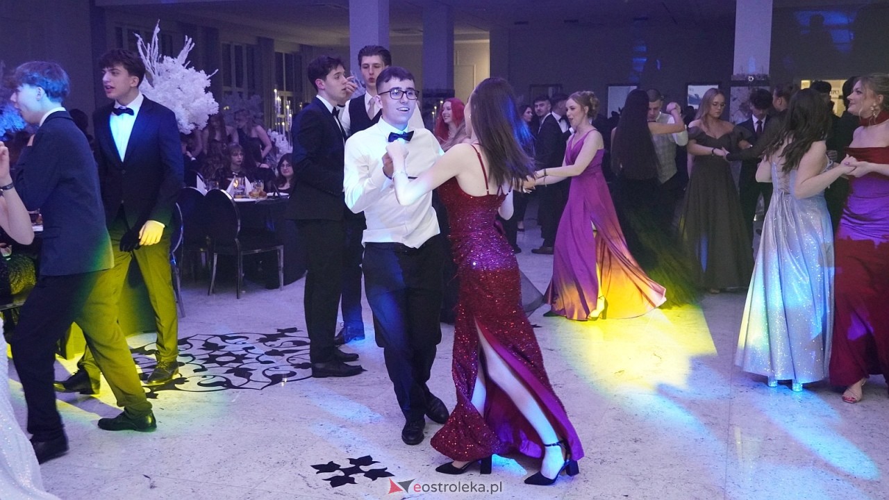 Studniówka II LO w Ostrołęce [10.01.2026] - zdjęcie #98 - eOstroleka.pl