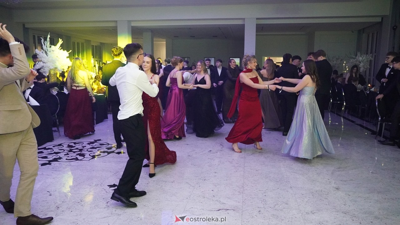 Studniówka II LO w Ostrołęce [10.01.2026] - zdjęcie #97 - eOstroleka.pl