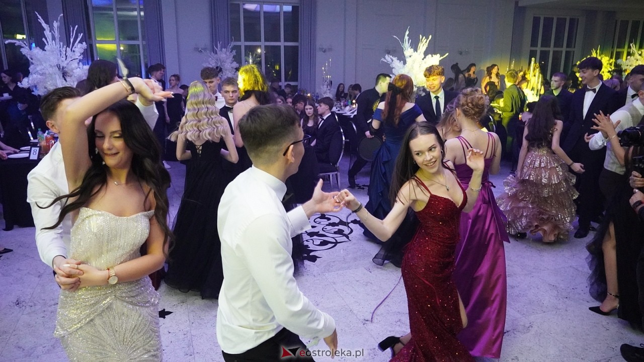 Studniówka II LO w Ostrołęce [10.01.2026] - zdjęcie #95 - eOstroleka.pl