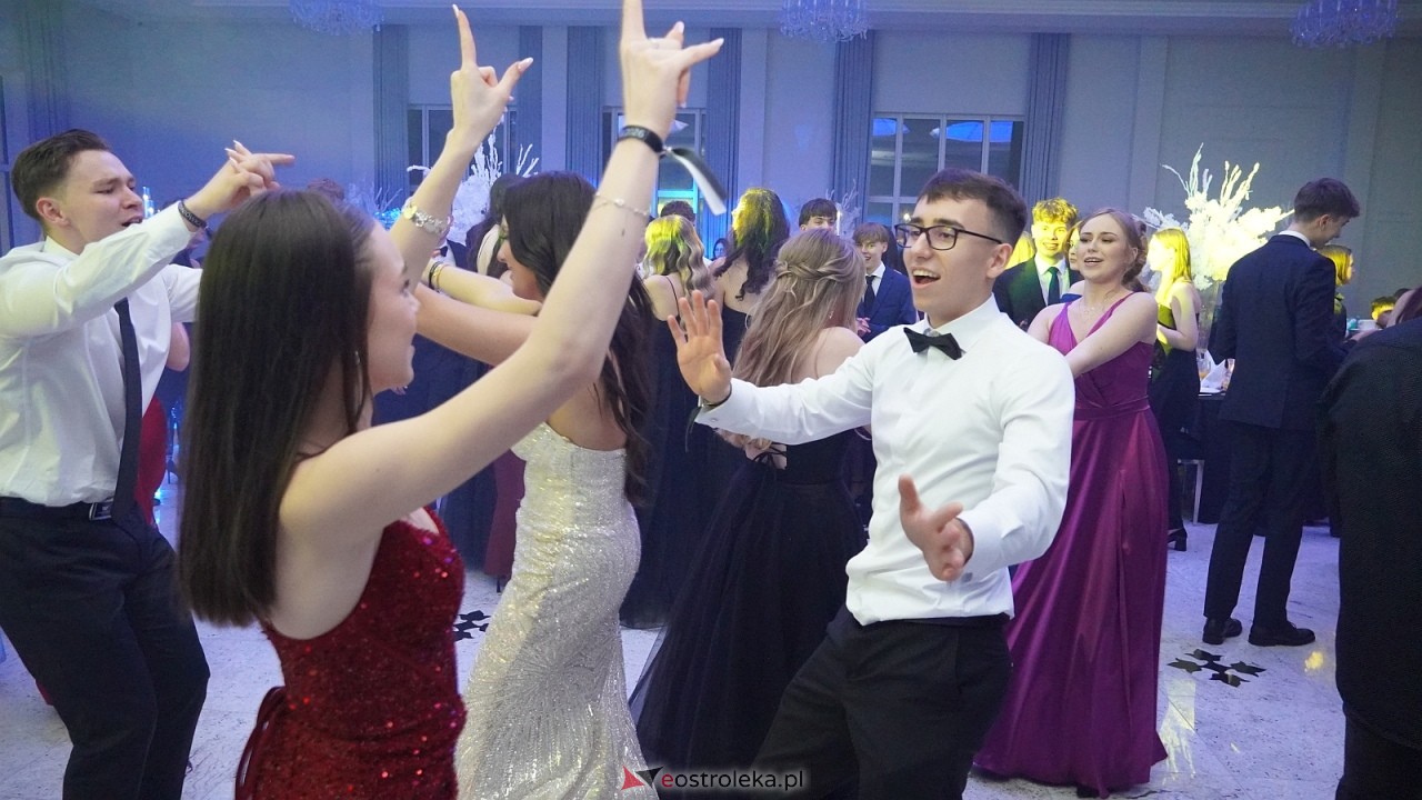 Studniówka II LO w Ostrołęce [10.01.2026] - zdjęcie #92 - eOstroleka.pl