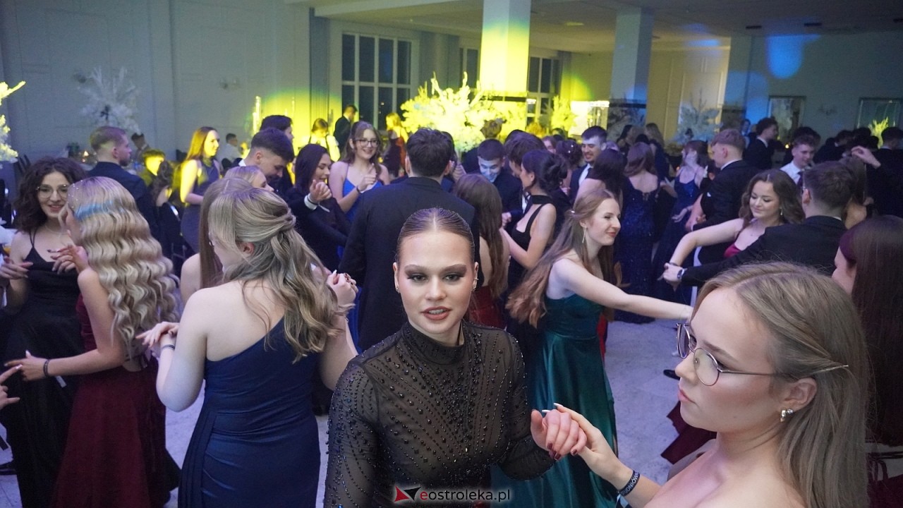 Studniówka II LO w Ostrołęce [10.01.2026] - zdjęcie #87 - eOstroleka.pl