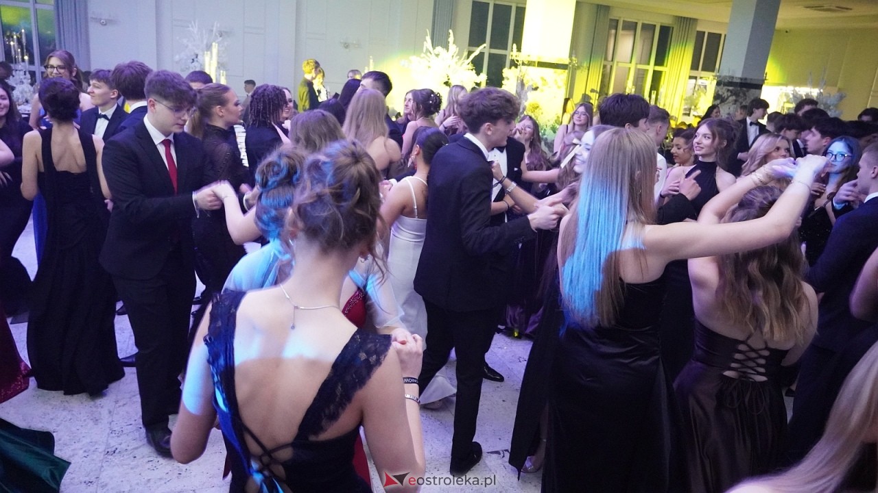 Studniówka II LO w Ostrołęce [10.01.2026] - zdjęcie #86 - eOstroleka.pl