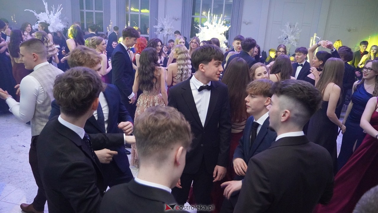 Studniówka II LO w Ostrołęce [10.01.2026] - zdjęcie #83 - eOstroleka.pl
