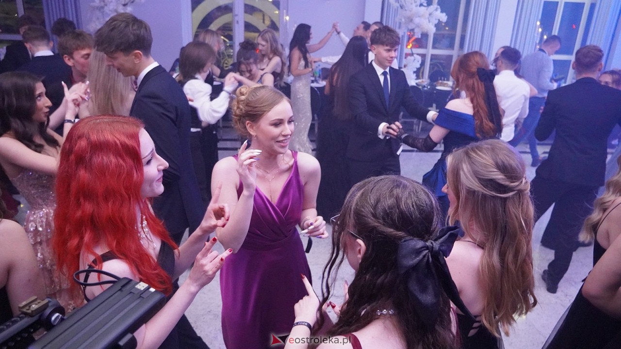 Studniówka II LO w Ostrołęce [10.01.2026] - zdjęcie #78 - eOstroleka.pl