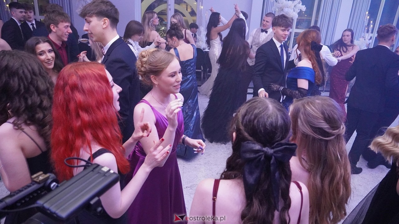 Studniówka II LO w Ostrołęce [10.01.2026] - zdjęcie #77 - eOstroleka.pl