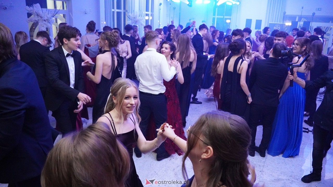 Studniówka II LO w Ostrołęce [10.01.2026] - zdjęcie #68 - eOstroleka.pl