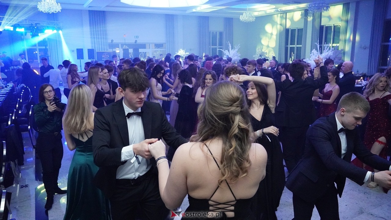 Studniówka II LO w Ostrołęce [10.01.2026] - zdjęcie #65 - eOstroleka.pl