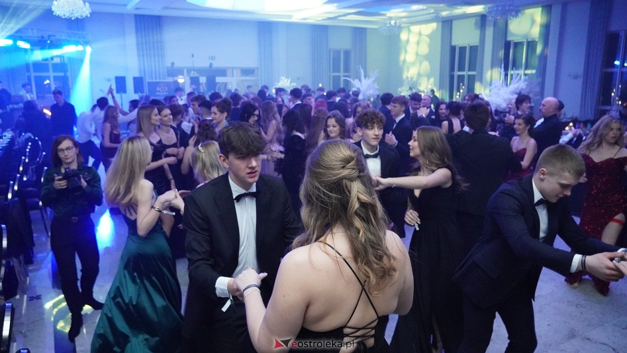 Studniówka II LO w Ostrołęce [10.01.2026] - zdjęcie #64 - eOstroleka.pl