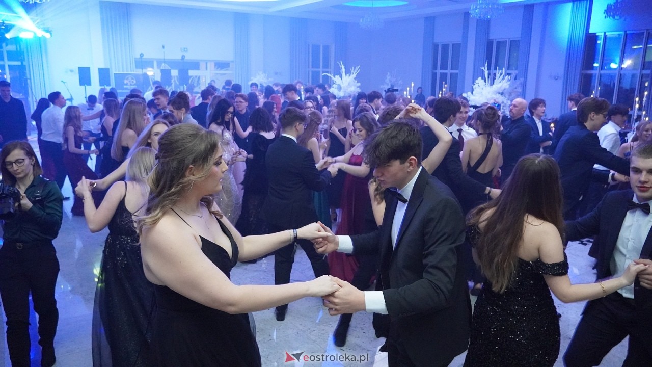 Studniówka II LO w Ostrołęce [10.01.2026] - zdjęcie #63 - eOstroleka.pl