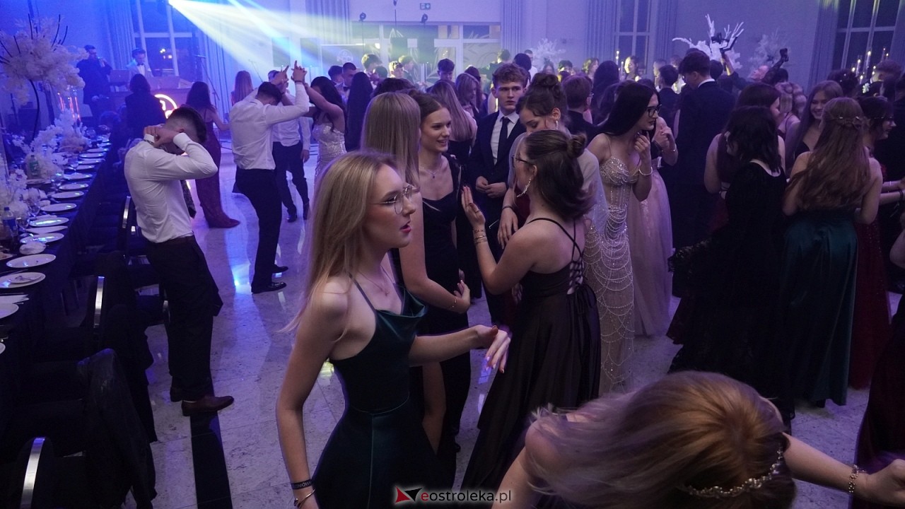 Studniówka II LO w Ostrołęce [10.01.2026] - zdjęcie #58 - eOstroleka.pl