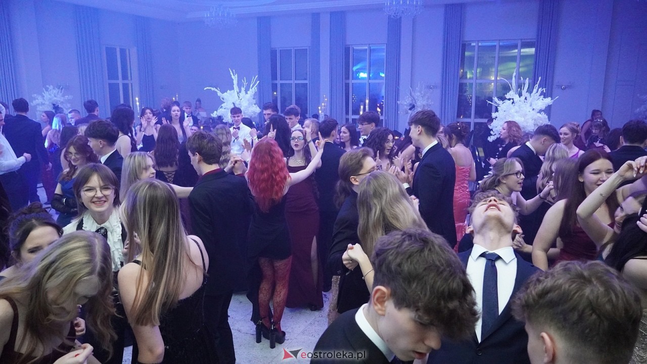 Studniówka II LO w Ostrołęce [10.01.2026] - zdjęcie #54 - eOstroleka.pl
