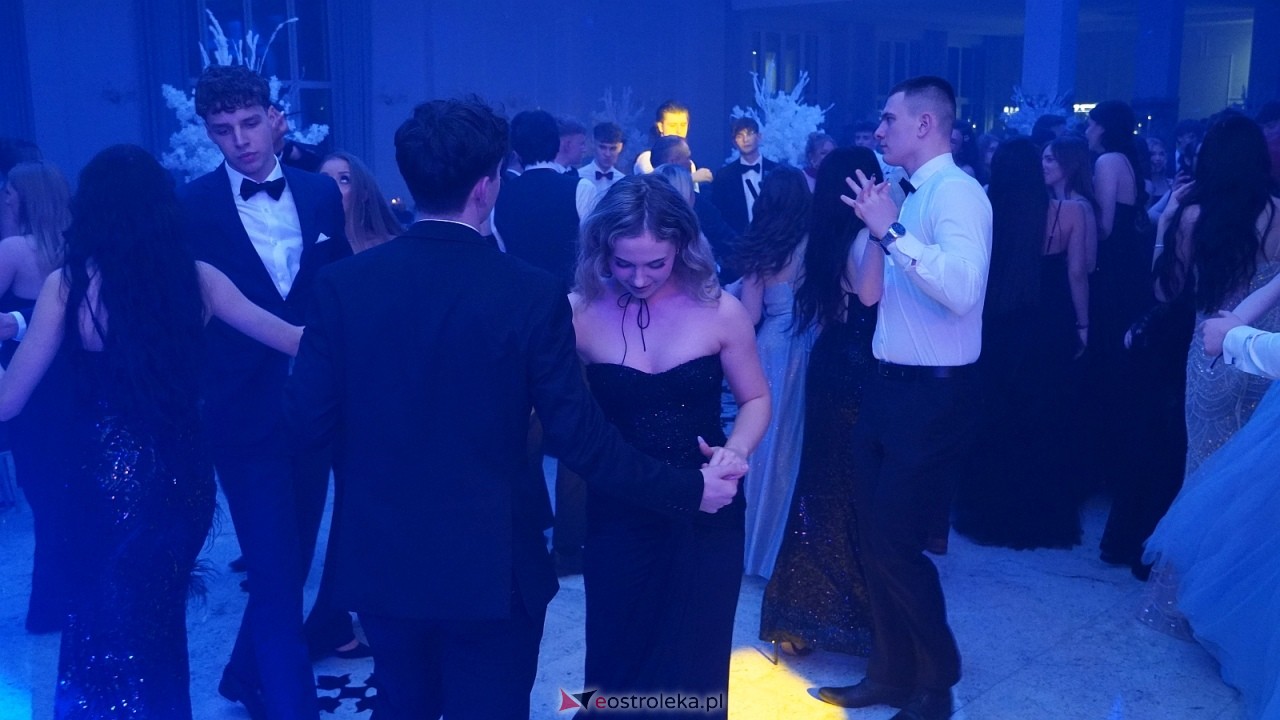 Studniówka II LO w Ostrołęce [10.01.2026] - zdjęcie #45 - eOstroleka.pl