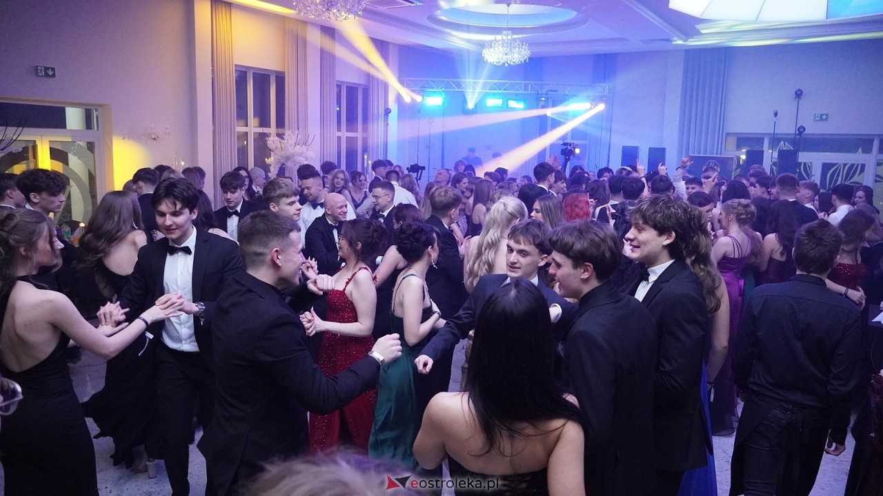 Studniówka II LO w Ostrołęce [10.01.2026] - zdjęcie #18 - eOstroleka.pl