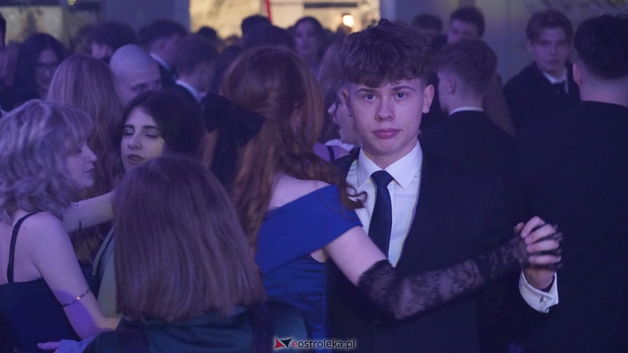 Studniówka II LO w Ostrołęce [10.01.2026] - zdjęcie #12 - eOstroleka.pl