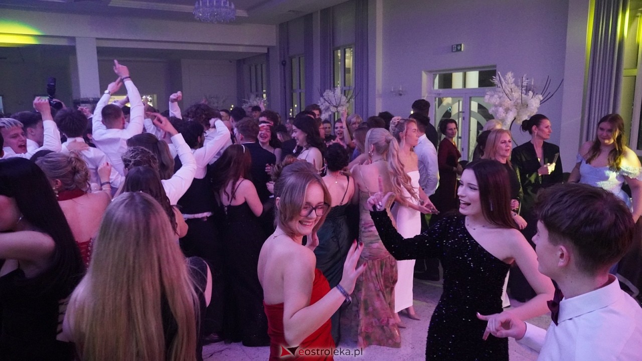 Studniówka II LO w Ostrołęce [10.01.2026] - zdjęcie #2 - eOstroleka.pl